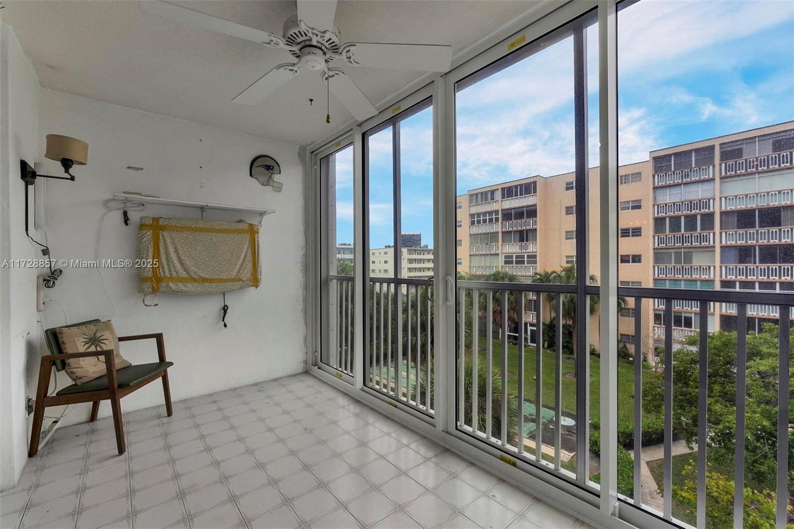 619 NE 14th Ave #404, Hallandale Beach, Florida image 16