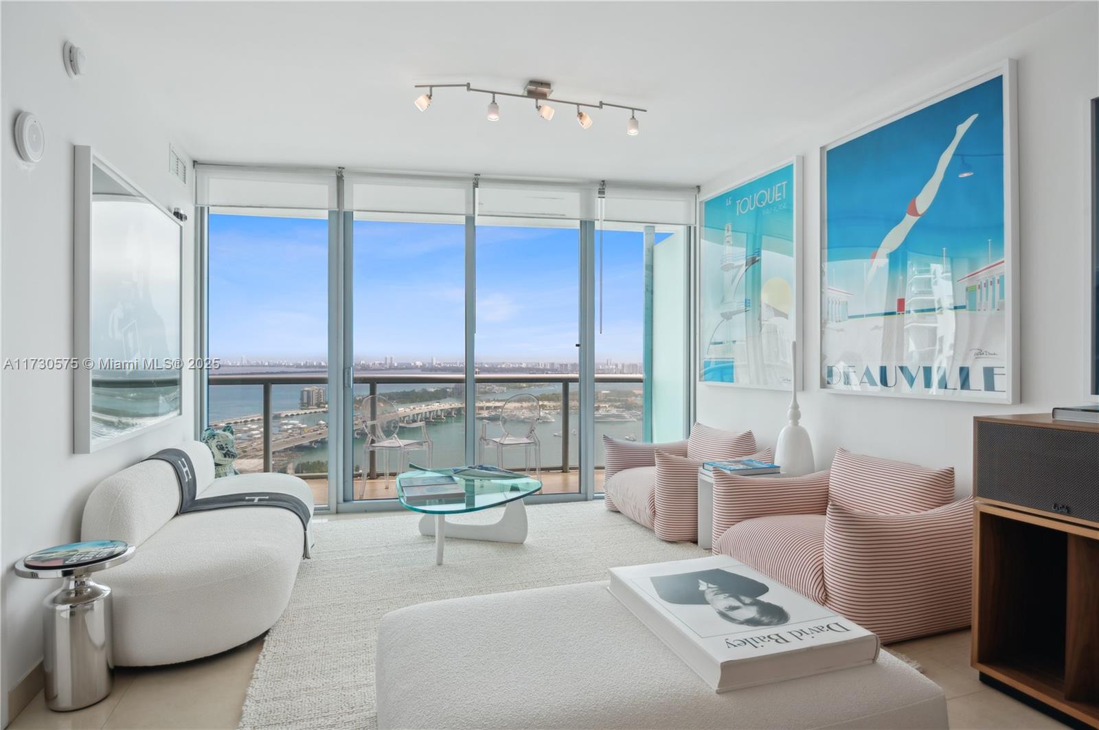 888 Biscayne Blvd #3410, Miami FL 33132