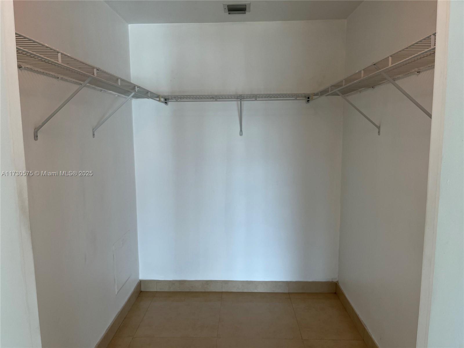 888 Biscayne Blvd #3410, Miami FL 33132