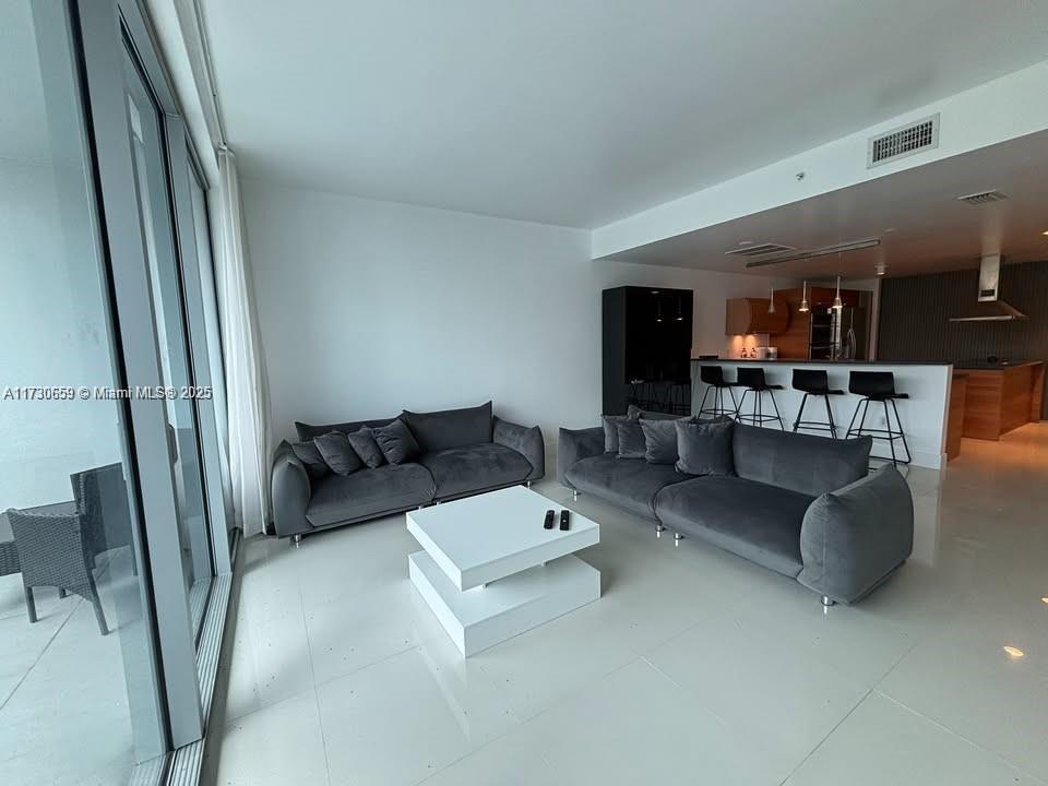 2950 NE 188th #430, Aventura FL 33180