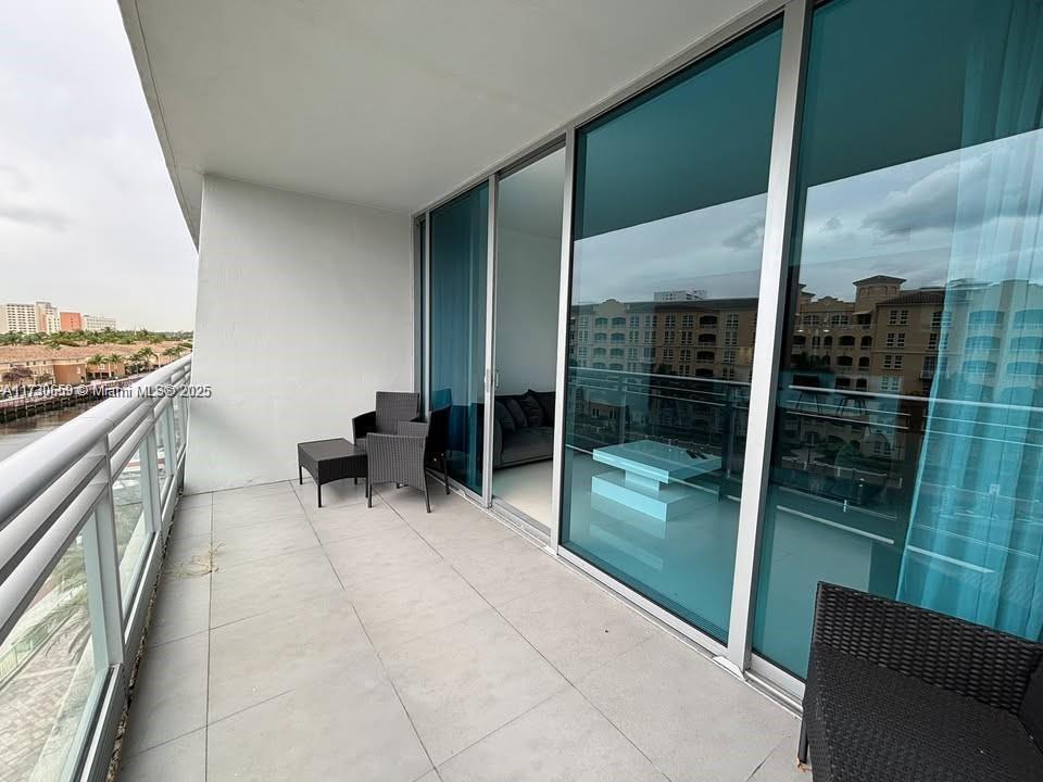 2950 NE 188th #430, Aventura FL 33180
