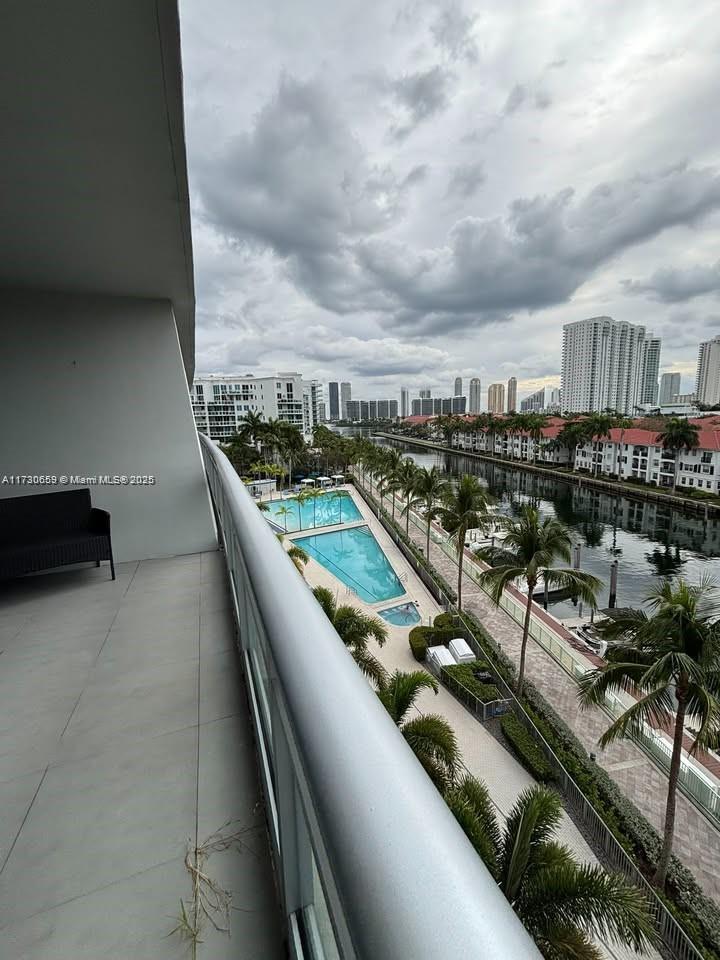 2950 NE 188th #430, Aventura FL 33180
