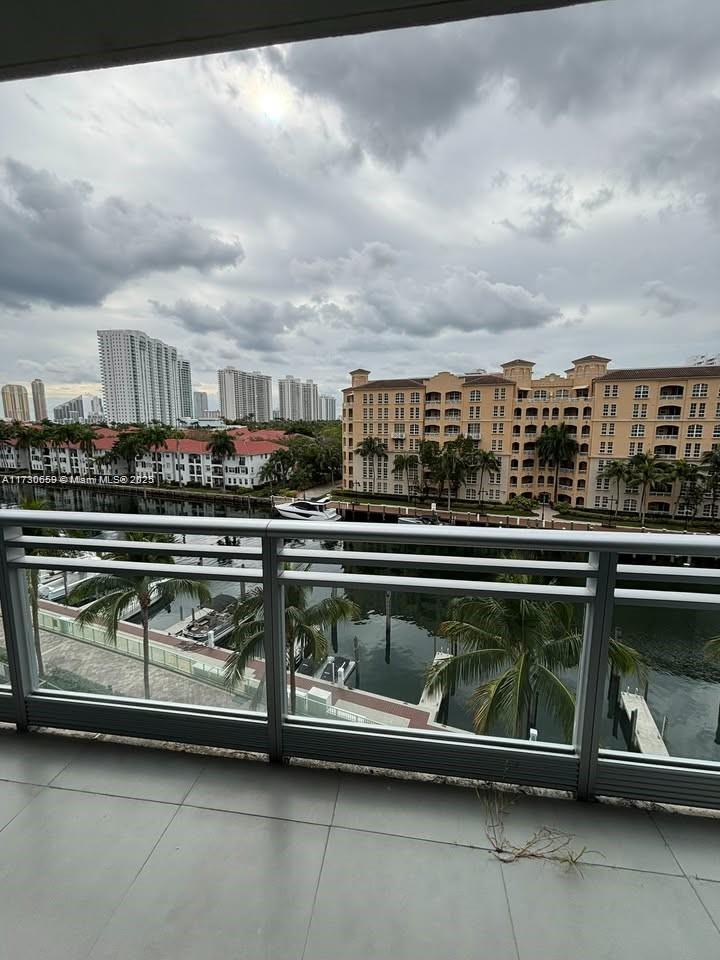 2950 NE 188th #430, Aventura FL 33180