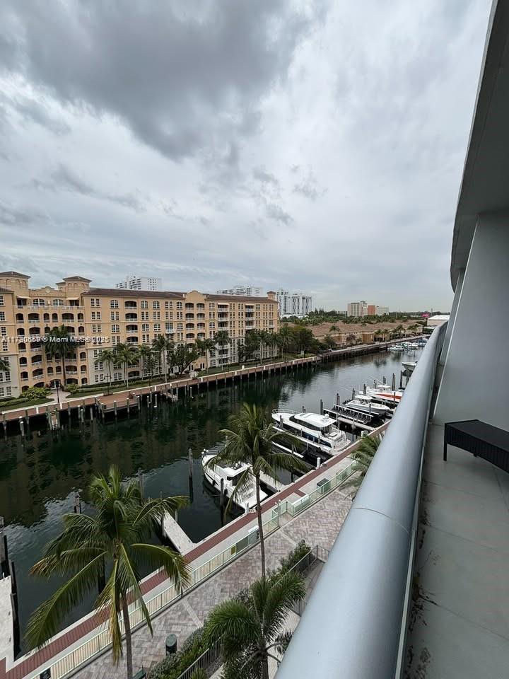 2950 NE 188th #430, Aventura FL 33180