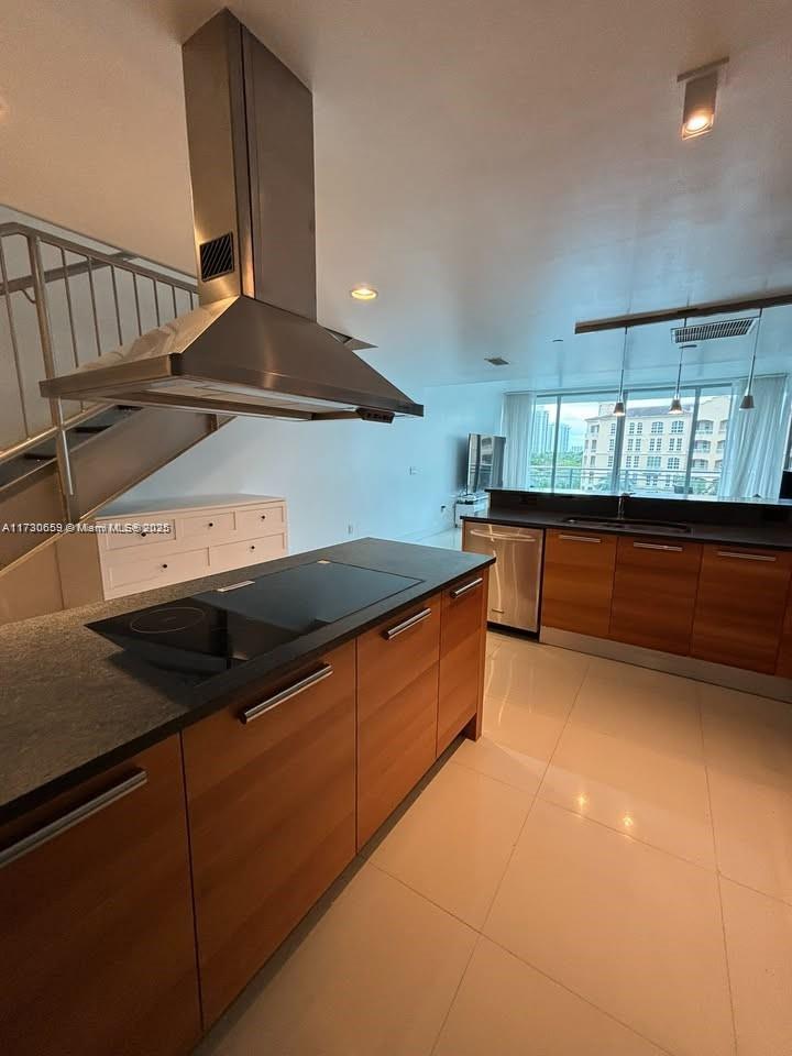 2950 NE 188th #430, Aventura FL 33180