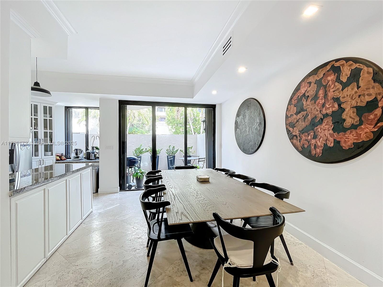 Listing Photo 10