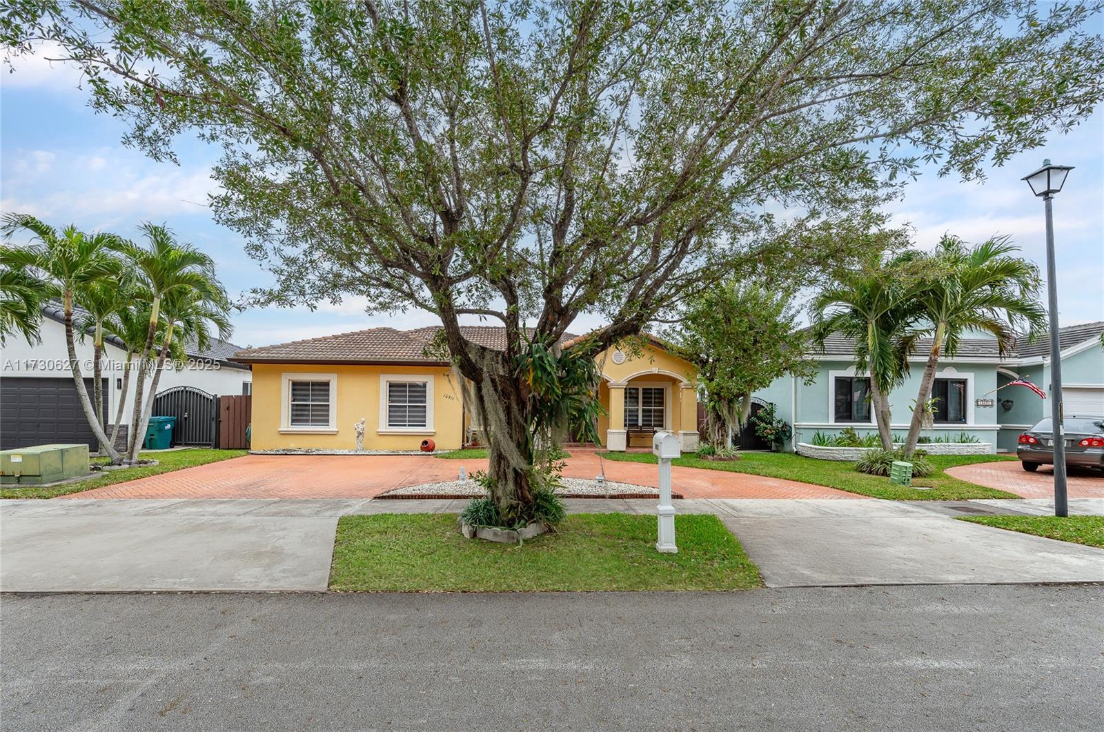 16911 NW 87th Ct, Miami Lakes, Florida image 2