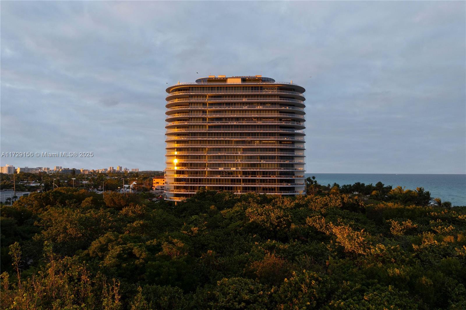 8701 Collins Ave #902, Miami Beach, Florida image 13