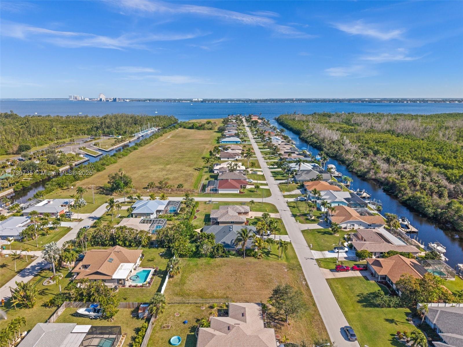 2133 Coral Point Dr, Cape Coral, Florida image 6