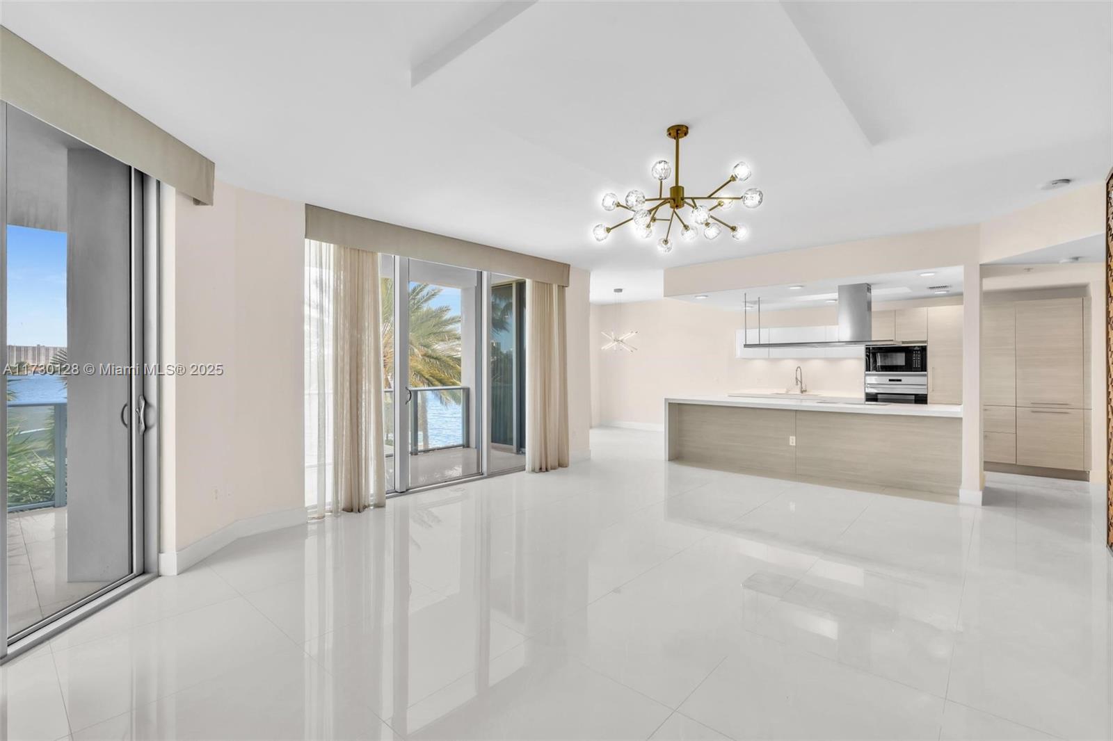 Condo for Sale in North Miami Beach, FL