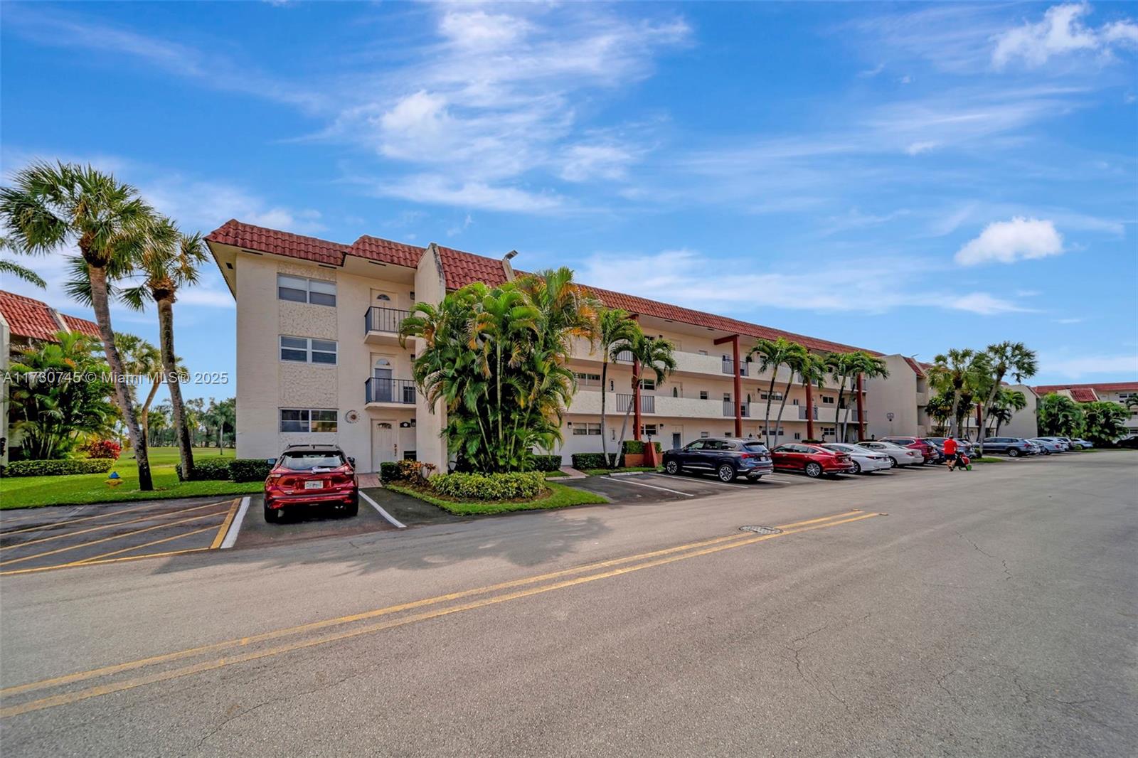 9400 N Hollybrook Lake Dr #208, Pembroke Pines, Florida image 1