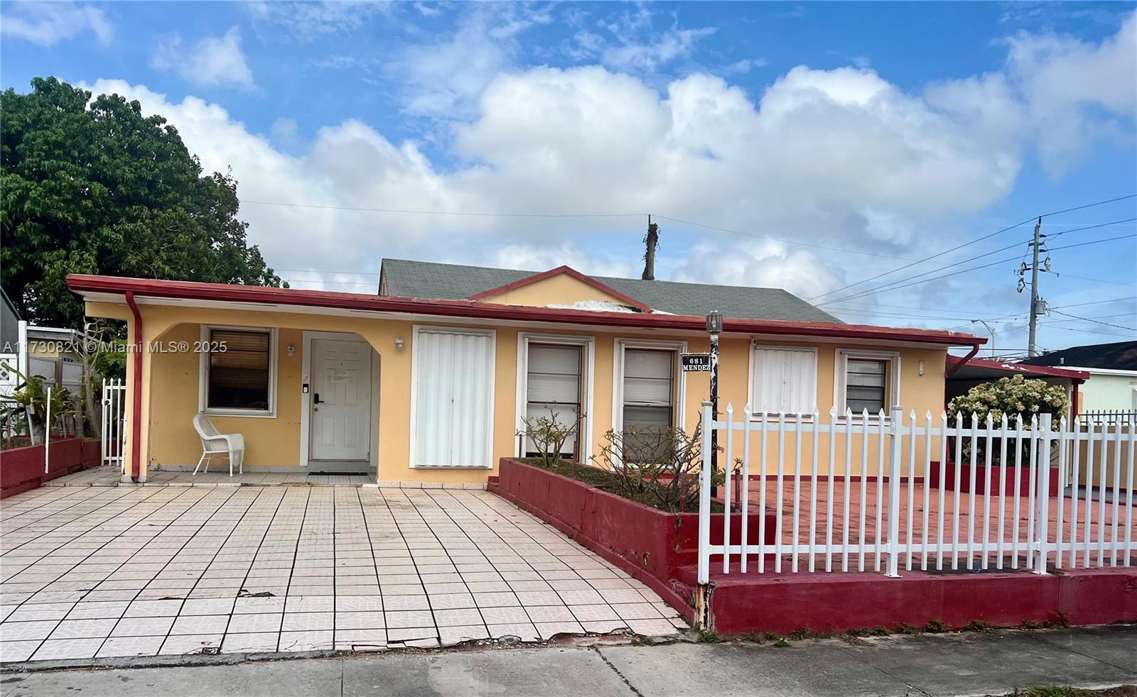 681 NE 3rd Pl, Hialeah, Florida image 2