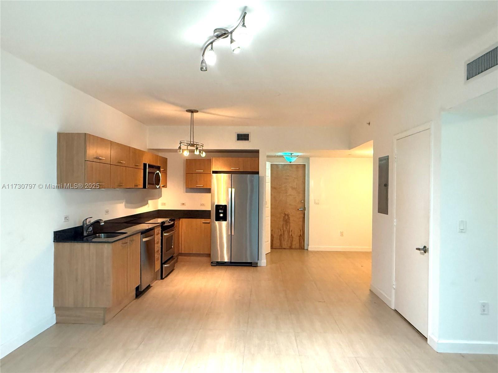 350 S Miami Ave #2710, Miami FL 33130