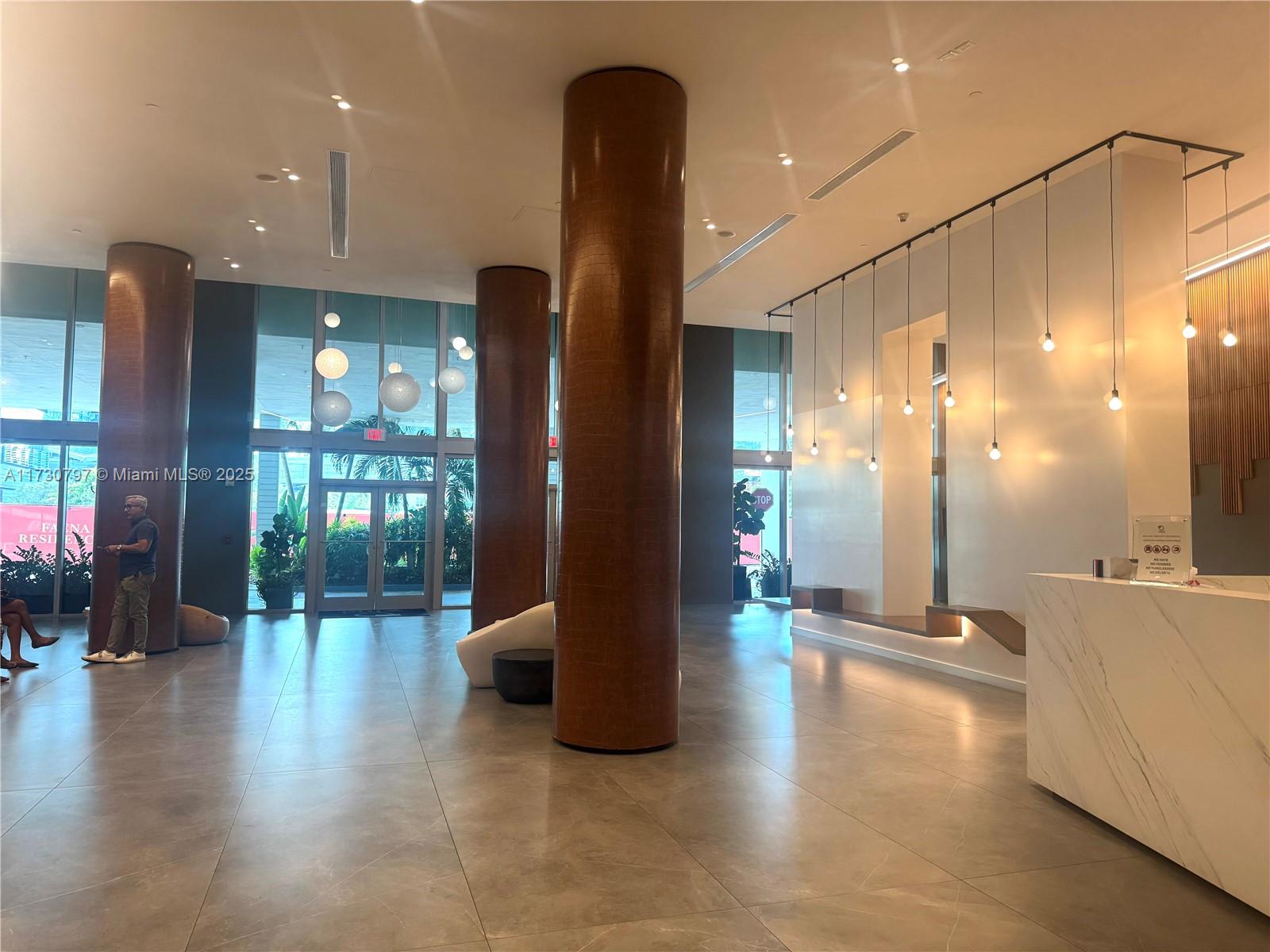 350 S Miami Ave #2710, Miami FL 33130