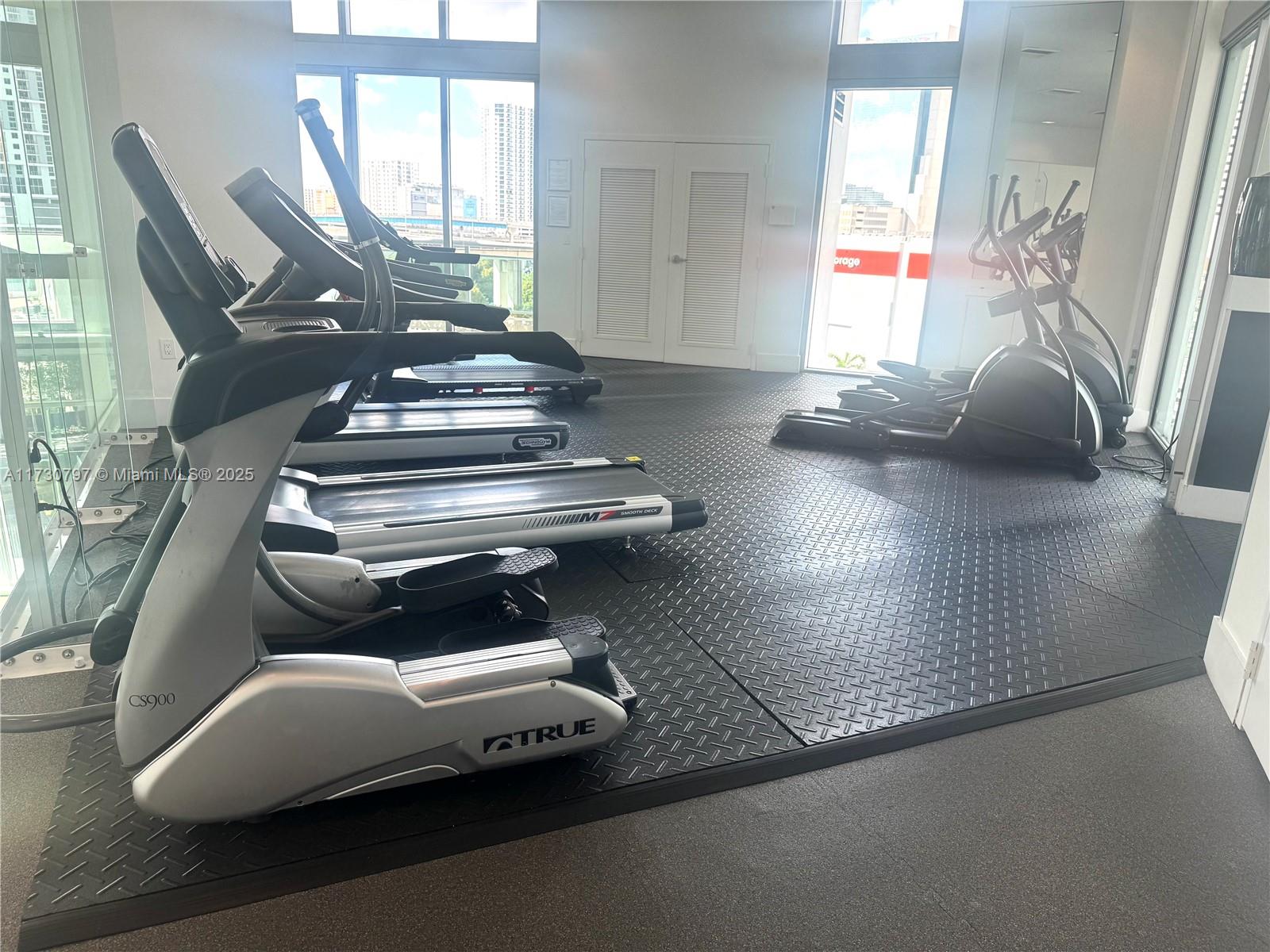 350 S Miami Ave #2710, Miami FL 33130