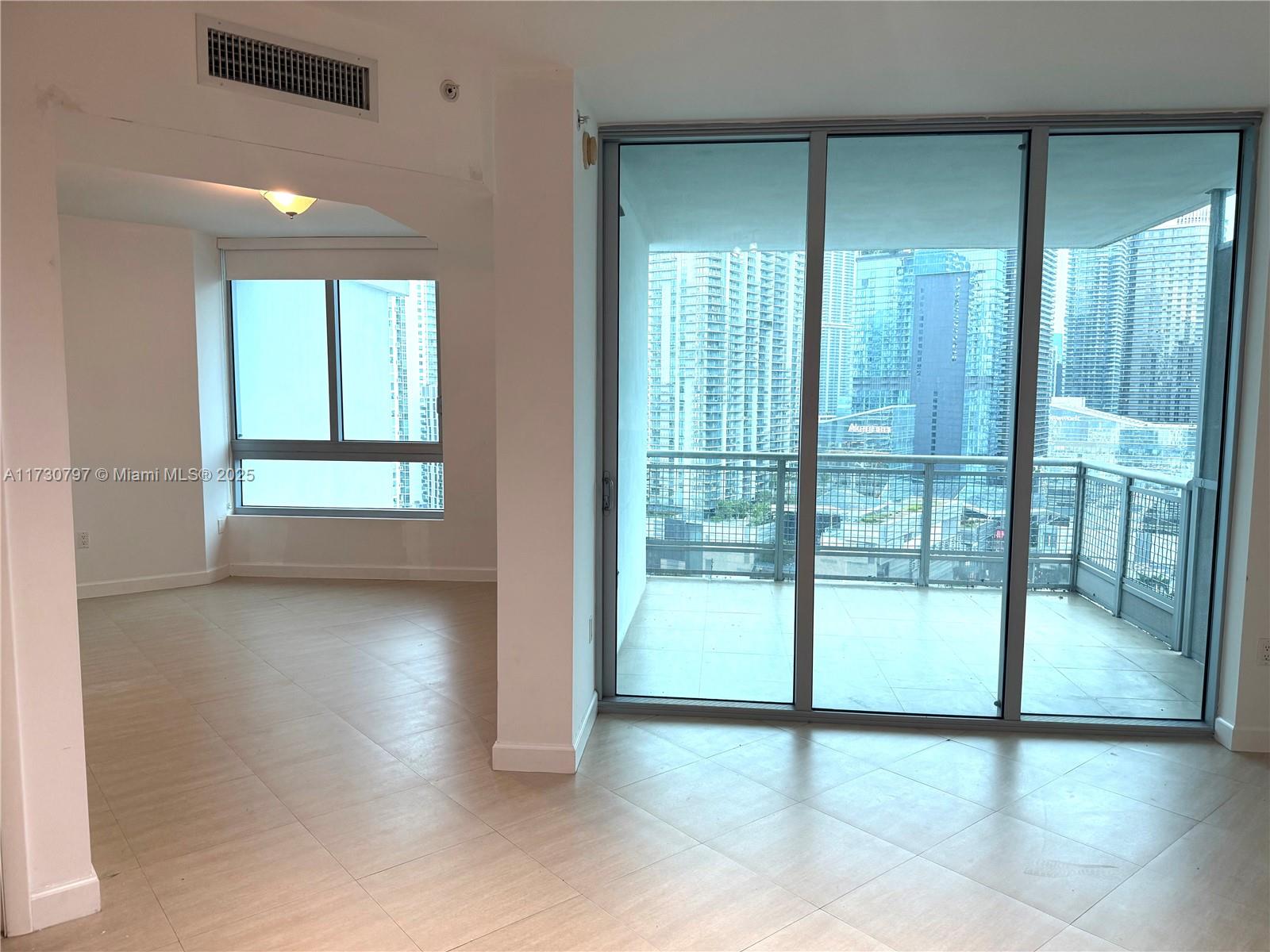 350 S Miami Ave #2710, Miami FL 33130