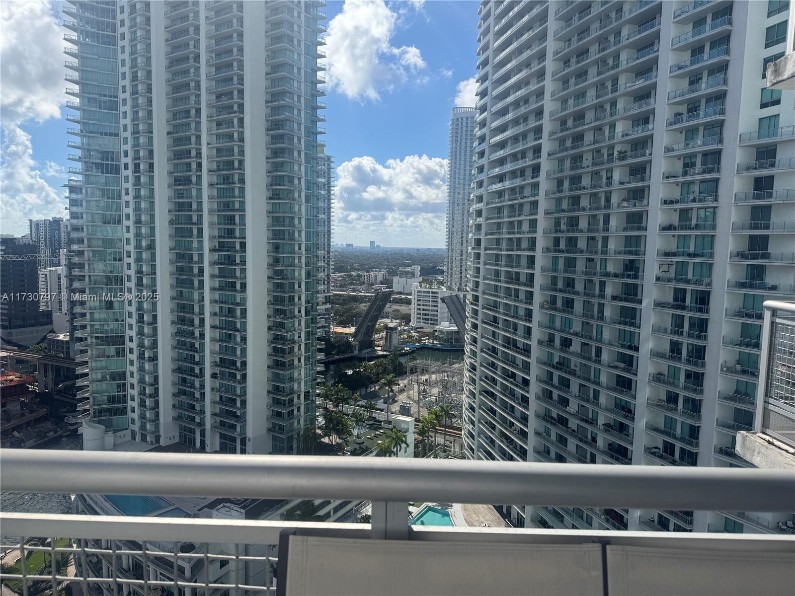350 S Miami Ave #2710, Miami FL 33130