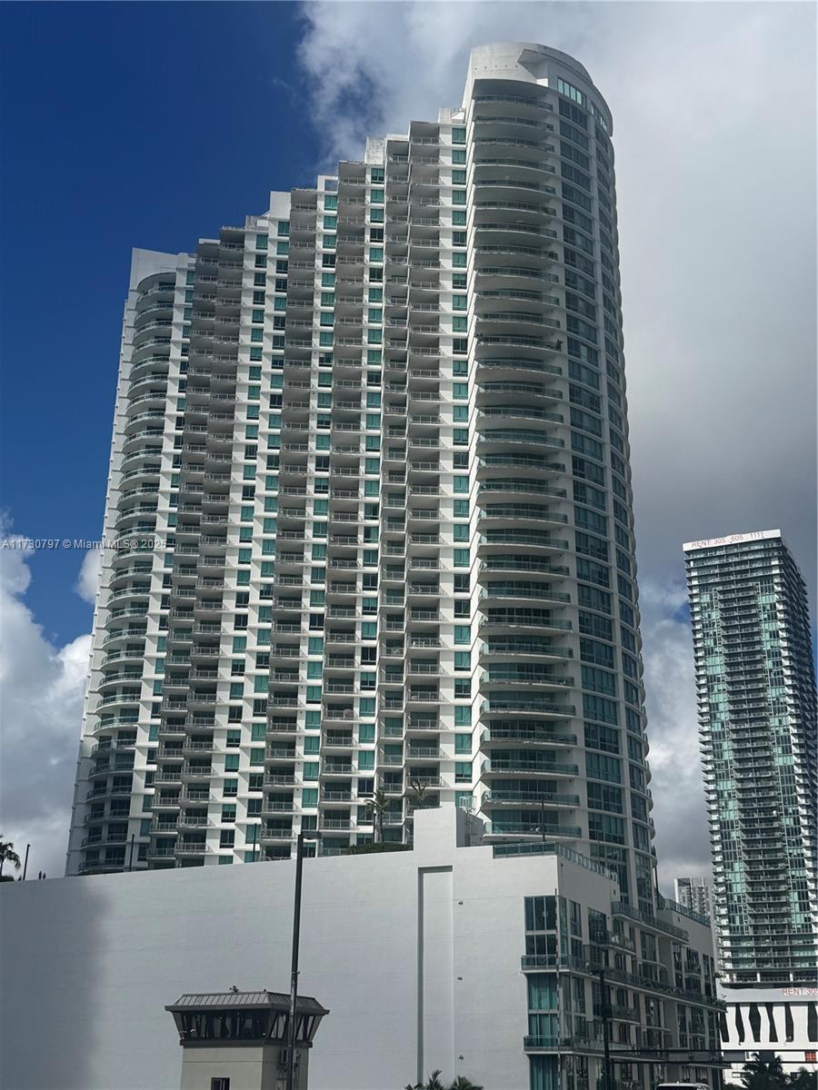 350 S Miami Ave #2710, Miami FL 33130