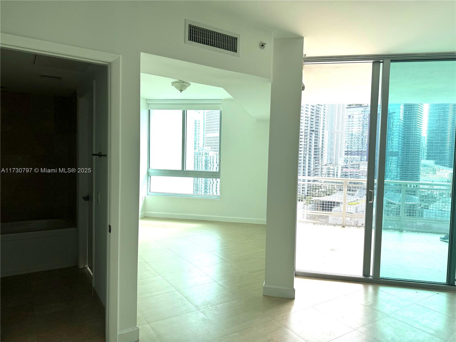 350 S Miami Ave #2710, Miami FL 33130