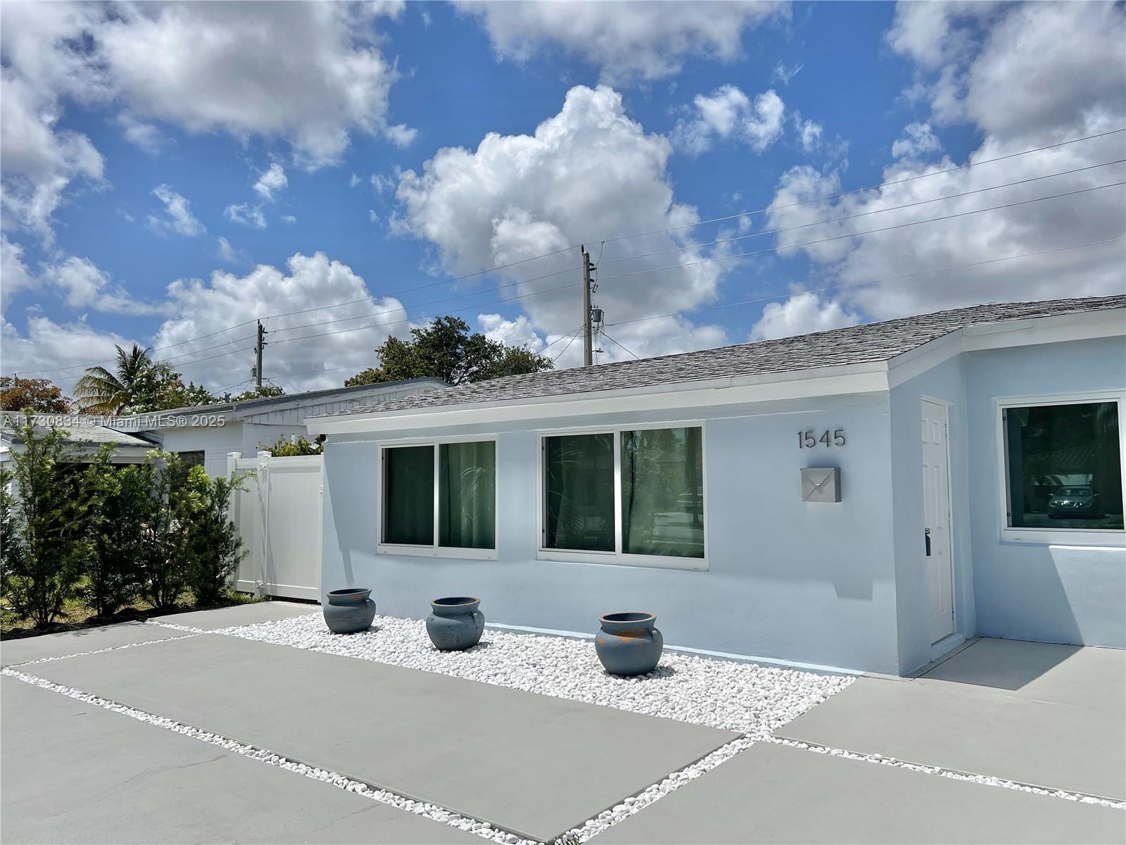 1545 NE 175th St, North Miami Beach, Florida image 1