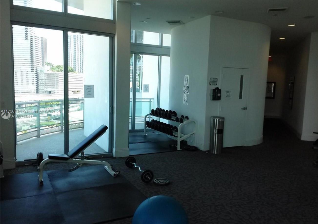 350 S Miami Ave #1707, Miami FL 33130
