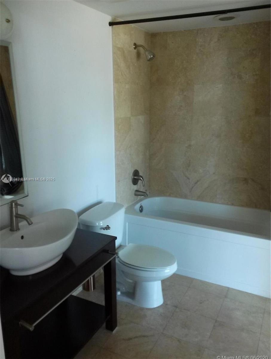 350 S Miami Ave #1707, Miami FL 33130