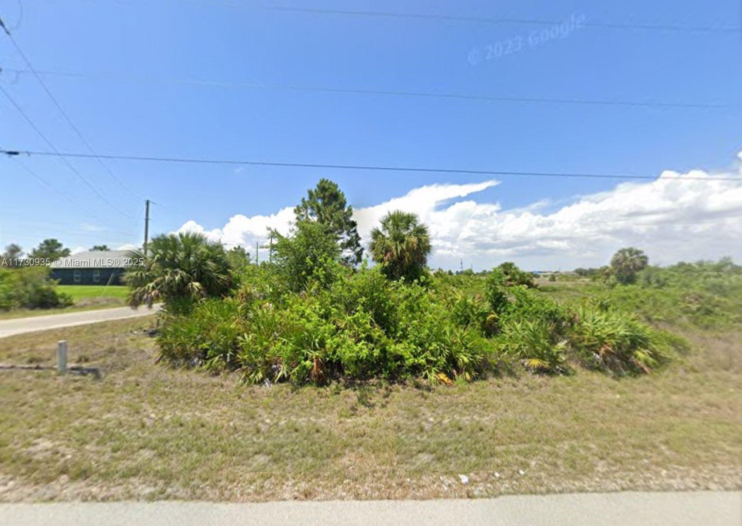 811 Lamar St E, Lehigh Acres, Florida image 1