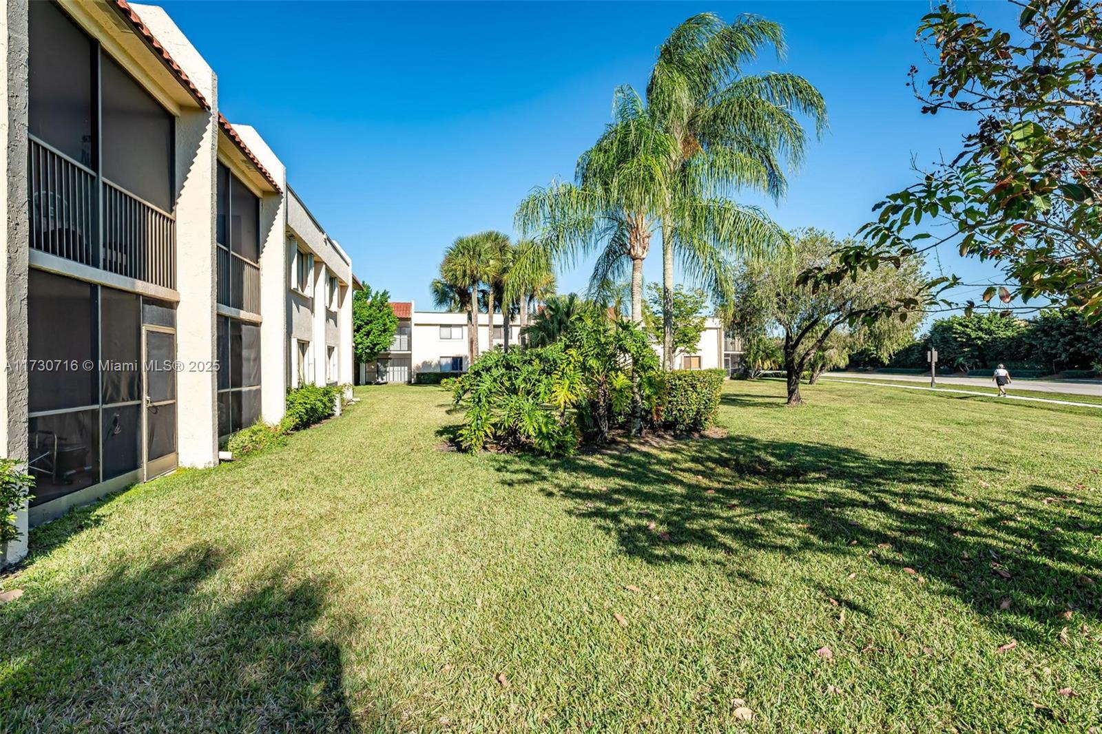 16431 Blatt Blvd #103, Weston, Florida image 22