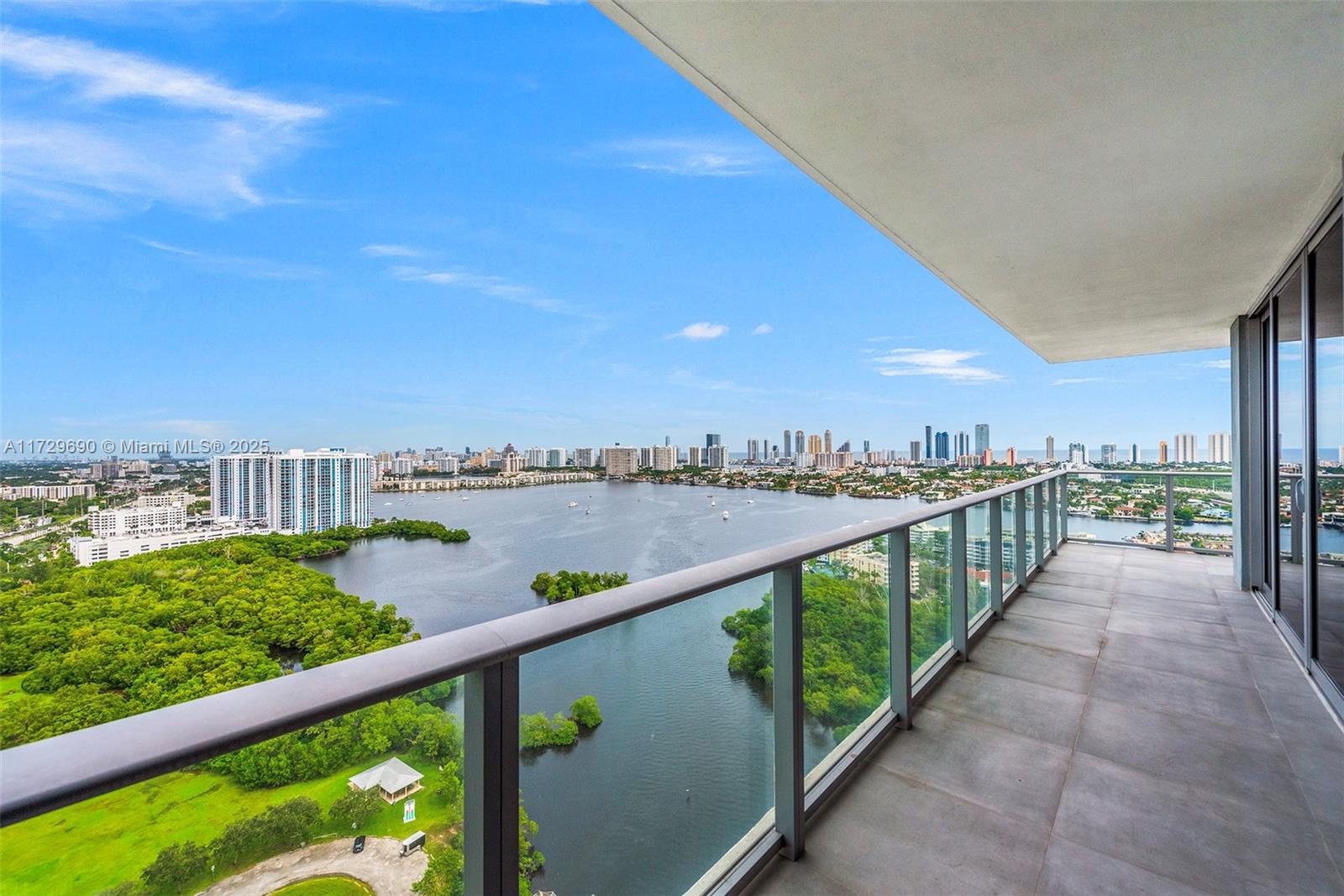 16385 Biscayne Blvd #2807 + 2 PARKING, North Miami Beach, Florida image 28