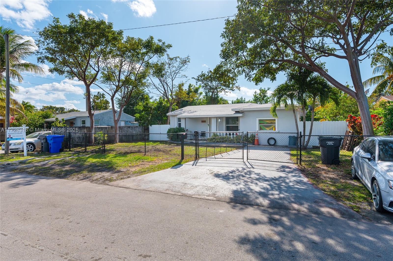 2114 Plunkett St, Hollywood, Florida image 3