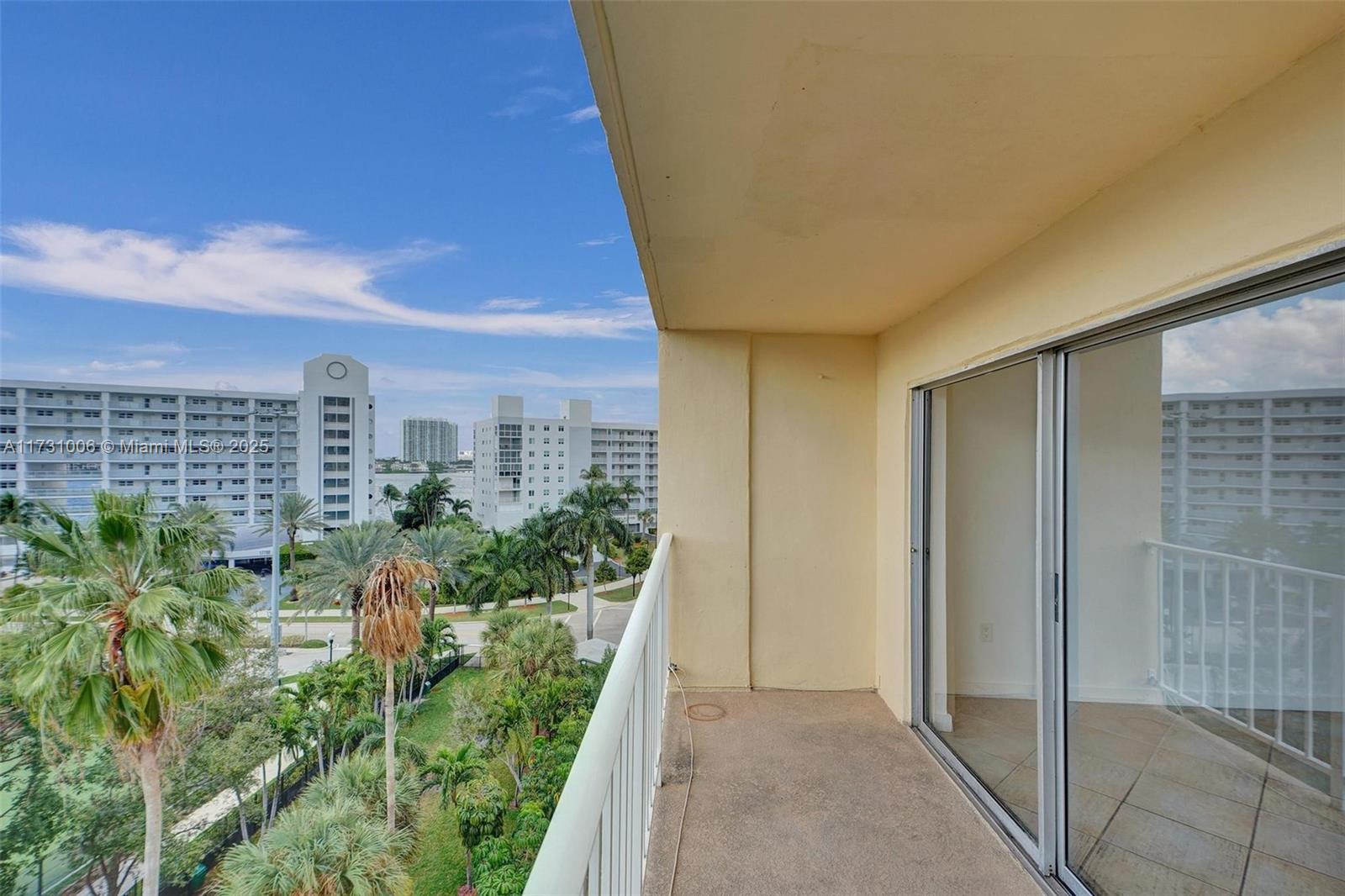 200 178th Dr #708, Sunny Isles Beach, Florida image 36