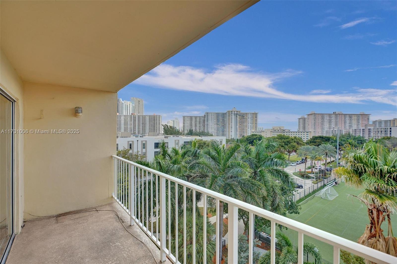 200 178th Dr #708, Sunny Isles Beach, Florida image 39