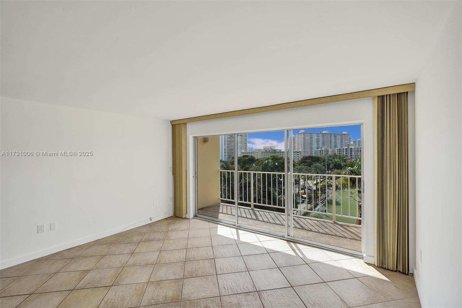 200 178th Dr #708, Sunny Isles Beach, Florida image 9