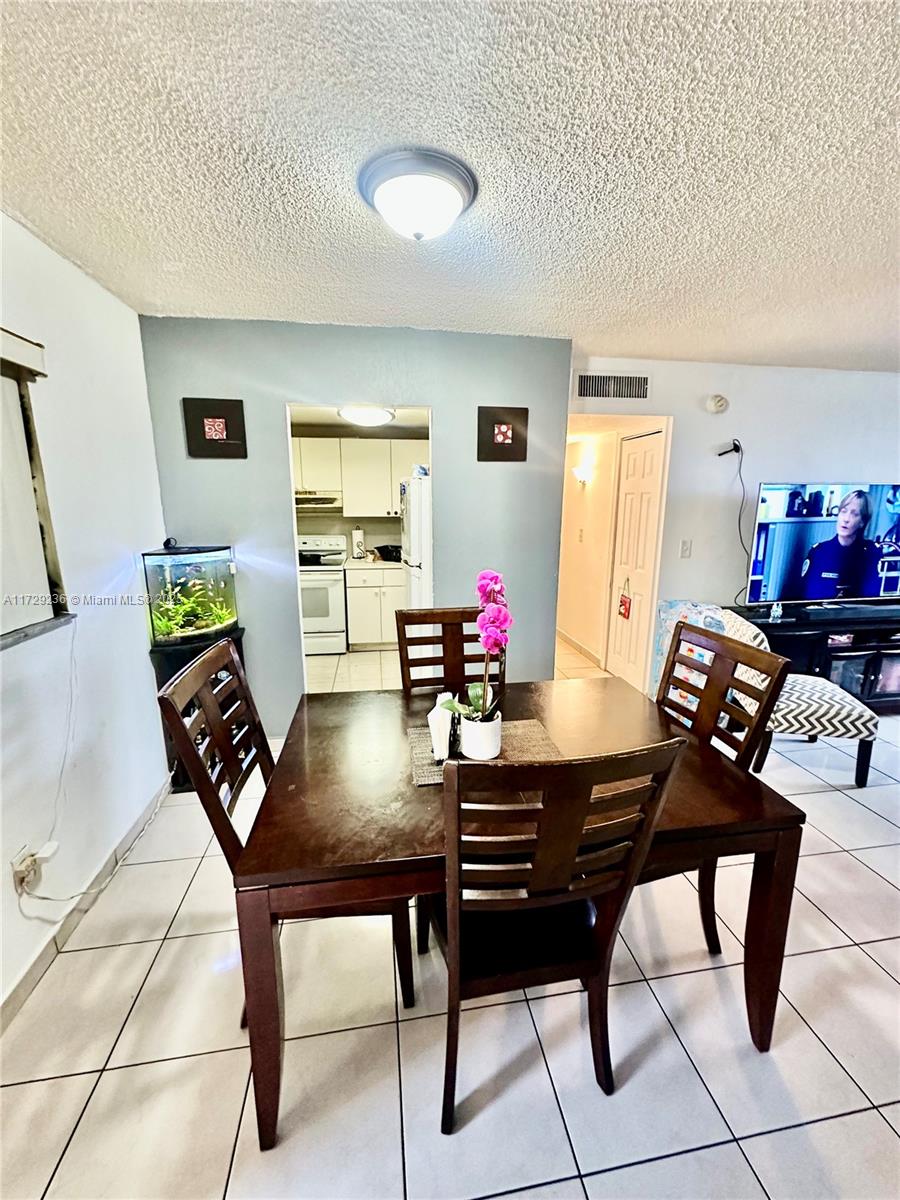 606 W 81st St, Hialeah, Florida image 9