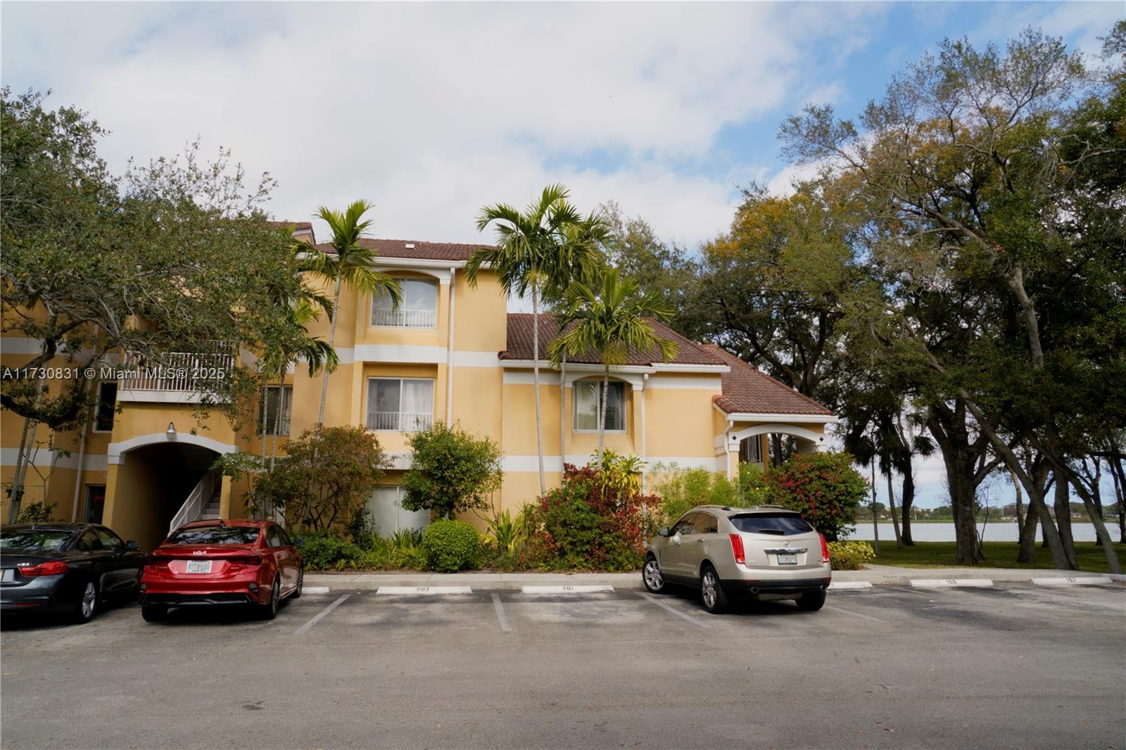 2445 NW 33rd St #1410, Oakland Park, Florida image 1