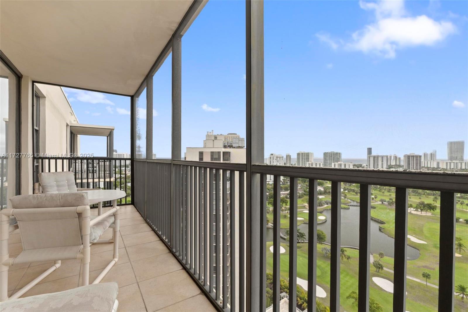 20301 W Country Club Dr #PH25, Aventura, Florida image 28