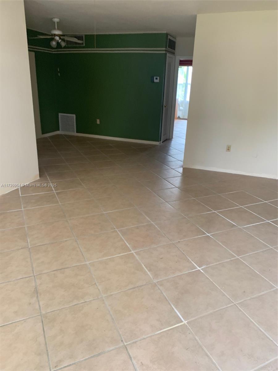 122 NE 204th St #21, Miami Gardens, Florida image 12