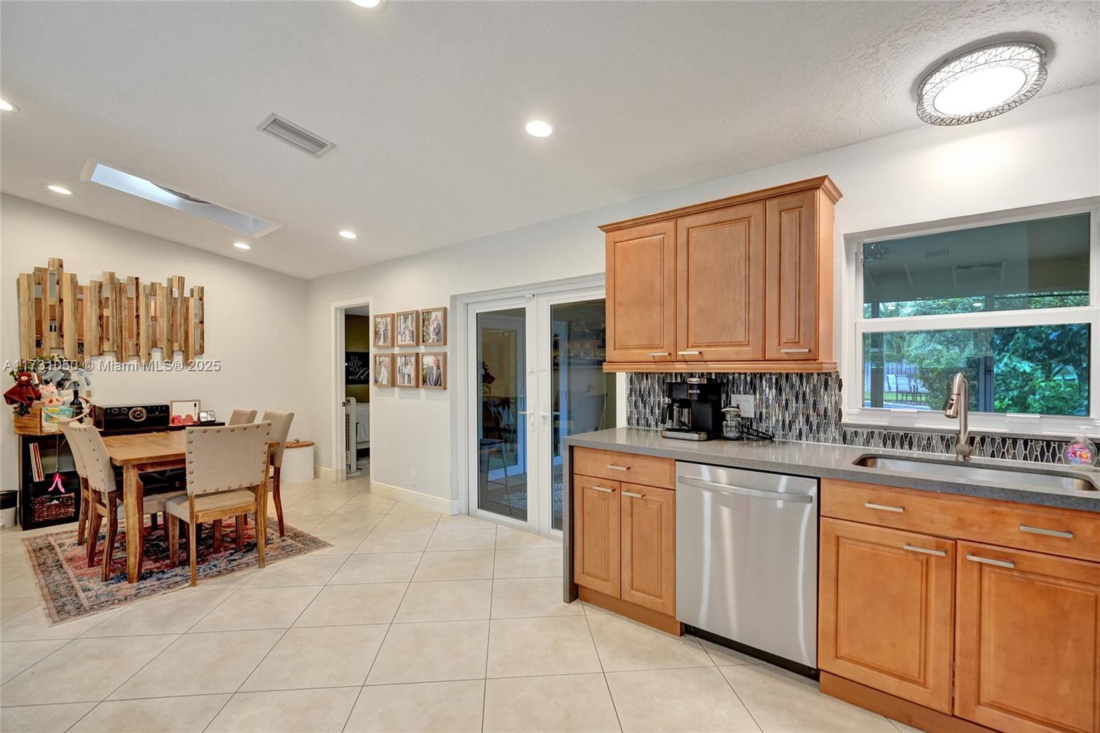 877 NW 87th Ave, Coral Springs, Florida image 11