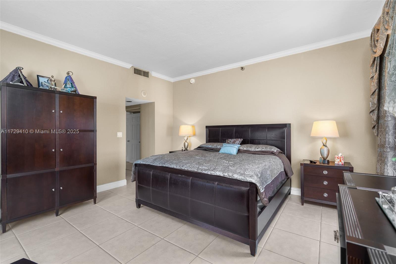 20505 E Country Club Dr #PH-38, Aventura, Florida image 46