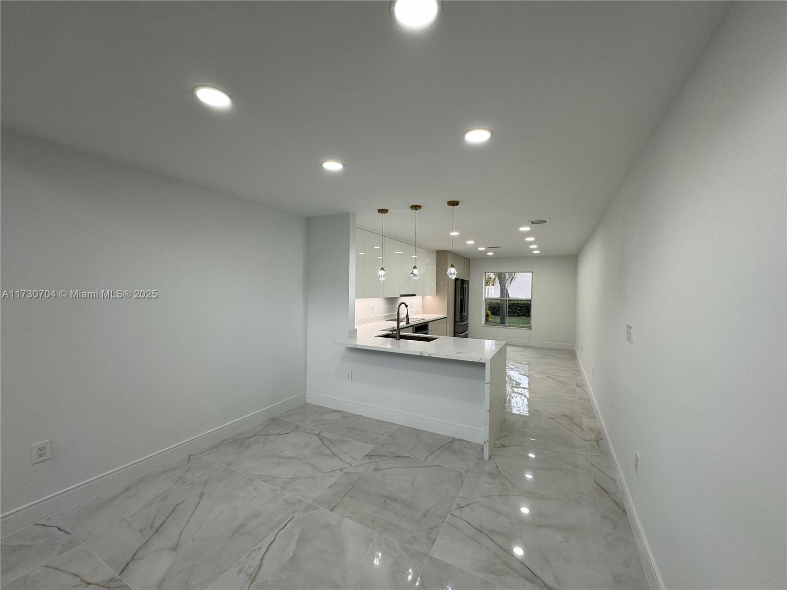 1470 Sweetbay Way, Hollywood, Florida image 26