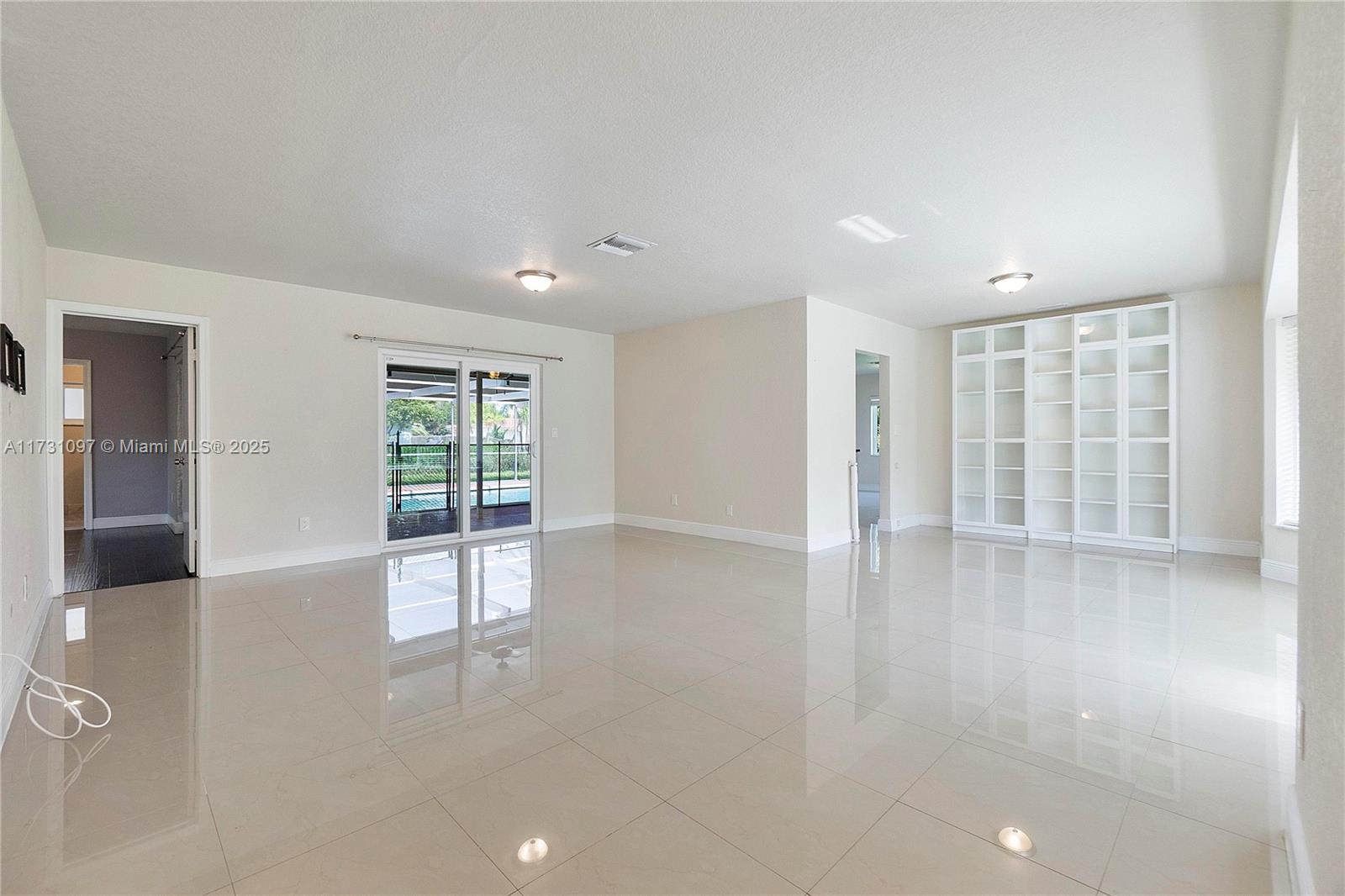 3880 Coral Hills Dr, Coral Springs, Florida image 3