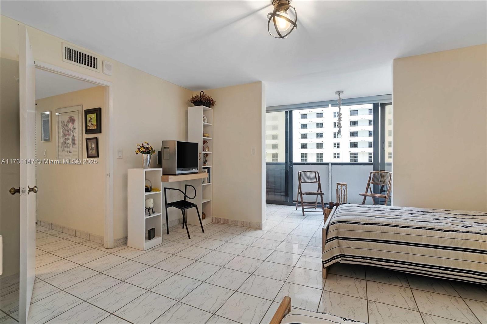 1623 Collins Ave #812, Miami Beach, Florida image 6