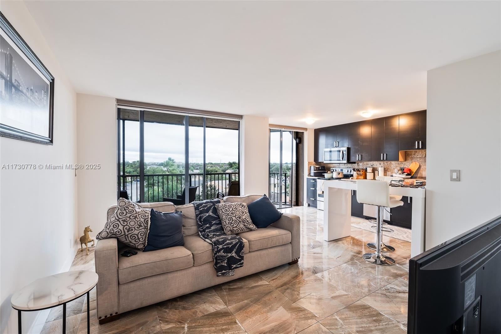 Blue Lake Apts Condo