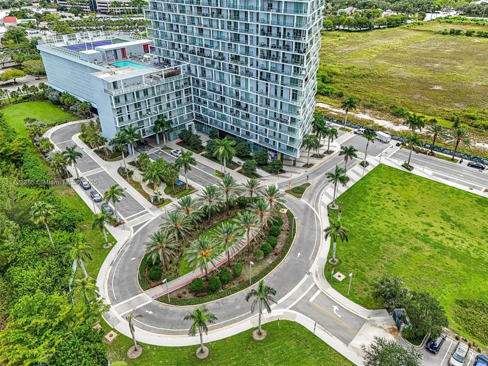 2000 Metropica Way #1110, Sunrise, Florida image 33