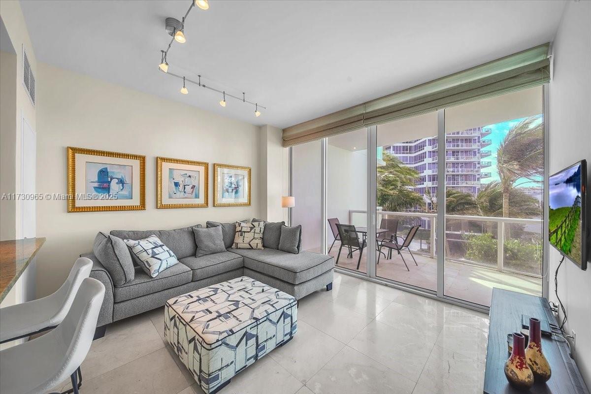 Spectacular fully furnished pied-à-terre at the prestigious Continuum on South Beach. Plenty of natural light and oversized balcony with access from both the living room and bedroom. Open kitchen and large walk-in closet. Live the ultimate lifestyle South of Fifth on 13 acres of oceanfront paradise with luxury amenities including an exclusive beach club w/ direct access to the ocean from the property, 2 lagoon style pools, 3-story fitness center and spa w/ lap pool, exclusive restaurant, 3 Har-Tru tennis courts w/ pro shop, concierge services, 24hr valet. front desk and security with biometrics.