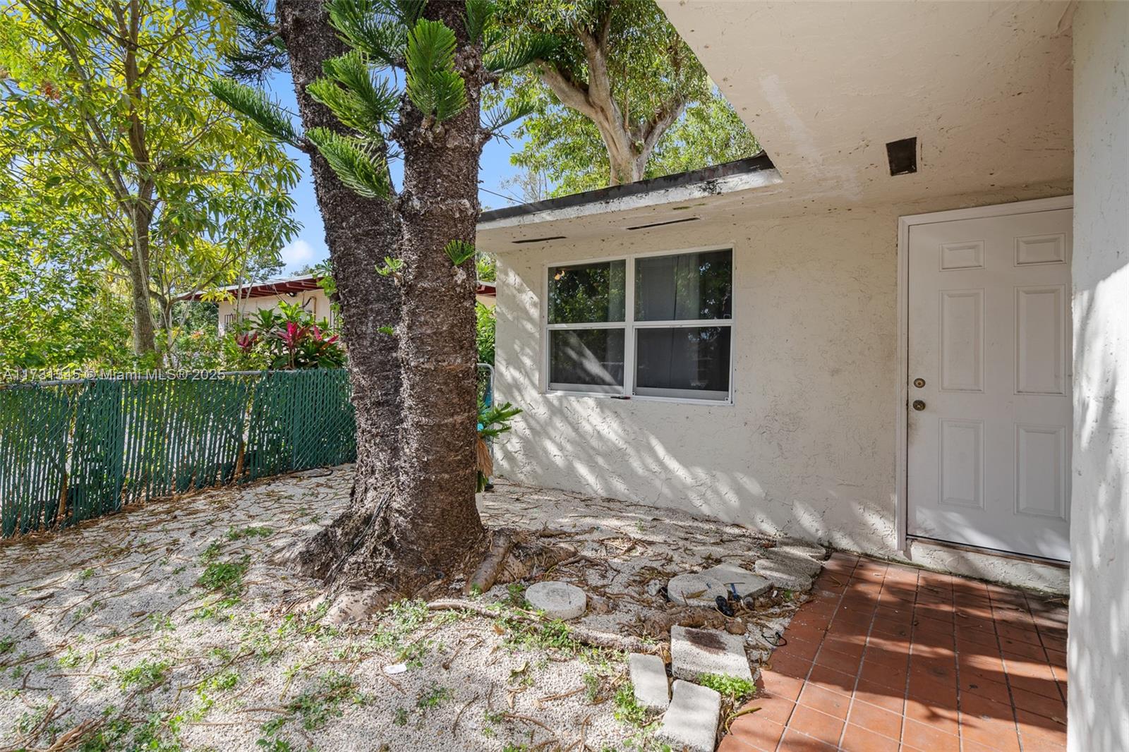 Listing Photo 15