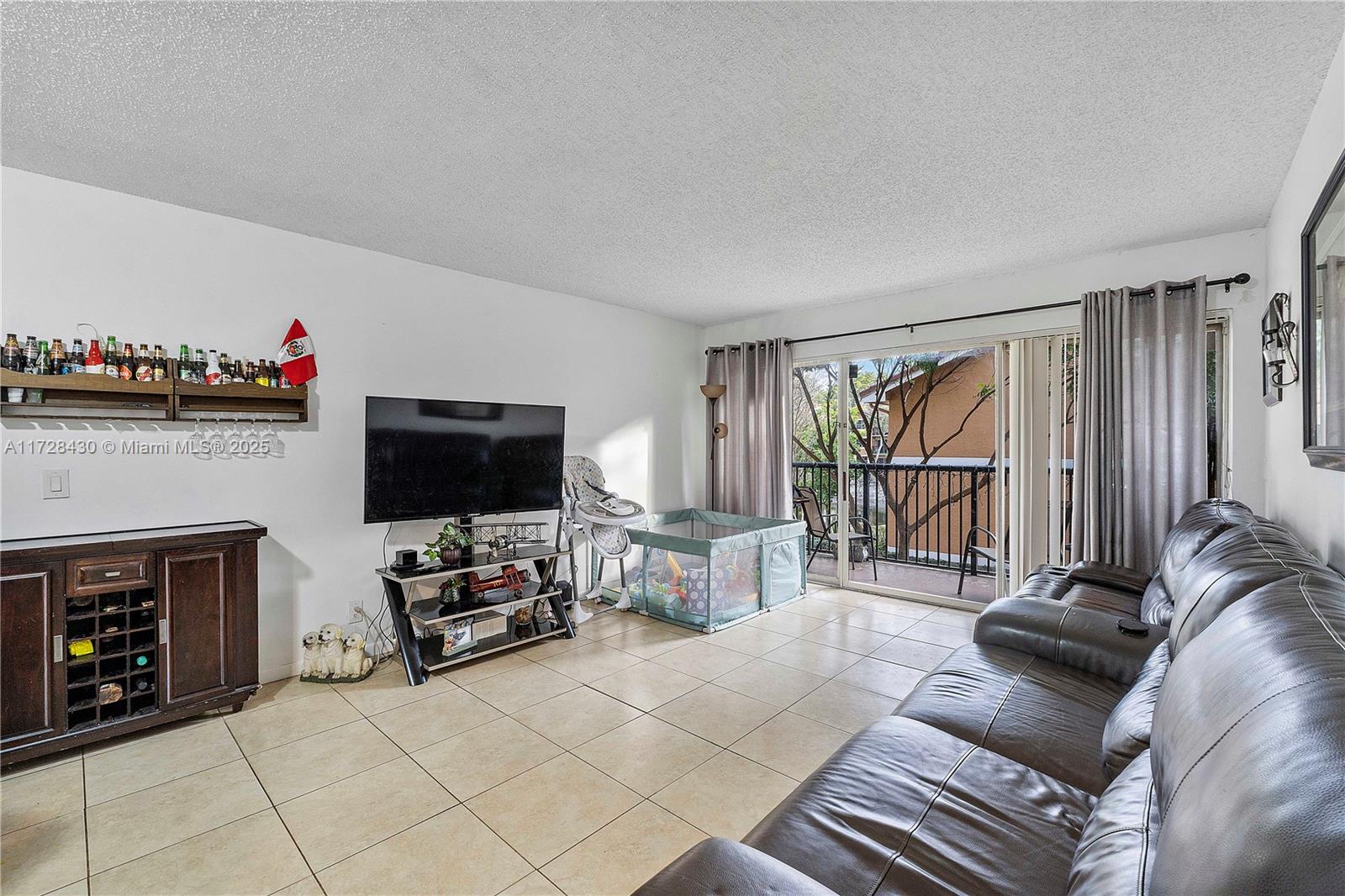 8761 Wiles Rd #206, Coral Springs, Florida image 4