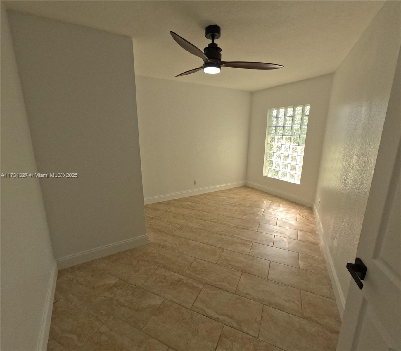 1423 Holly Heights Dr #15, Fort Lauderdale, Florida image 12