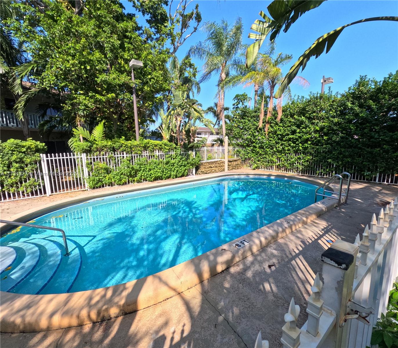 1423 Holly Heights Dr #15, Fort Lauderdale, Florida image 2