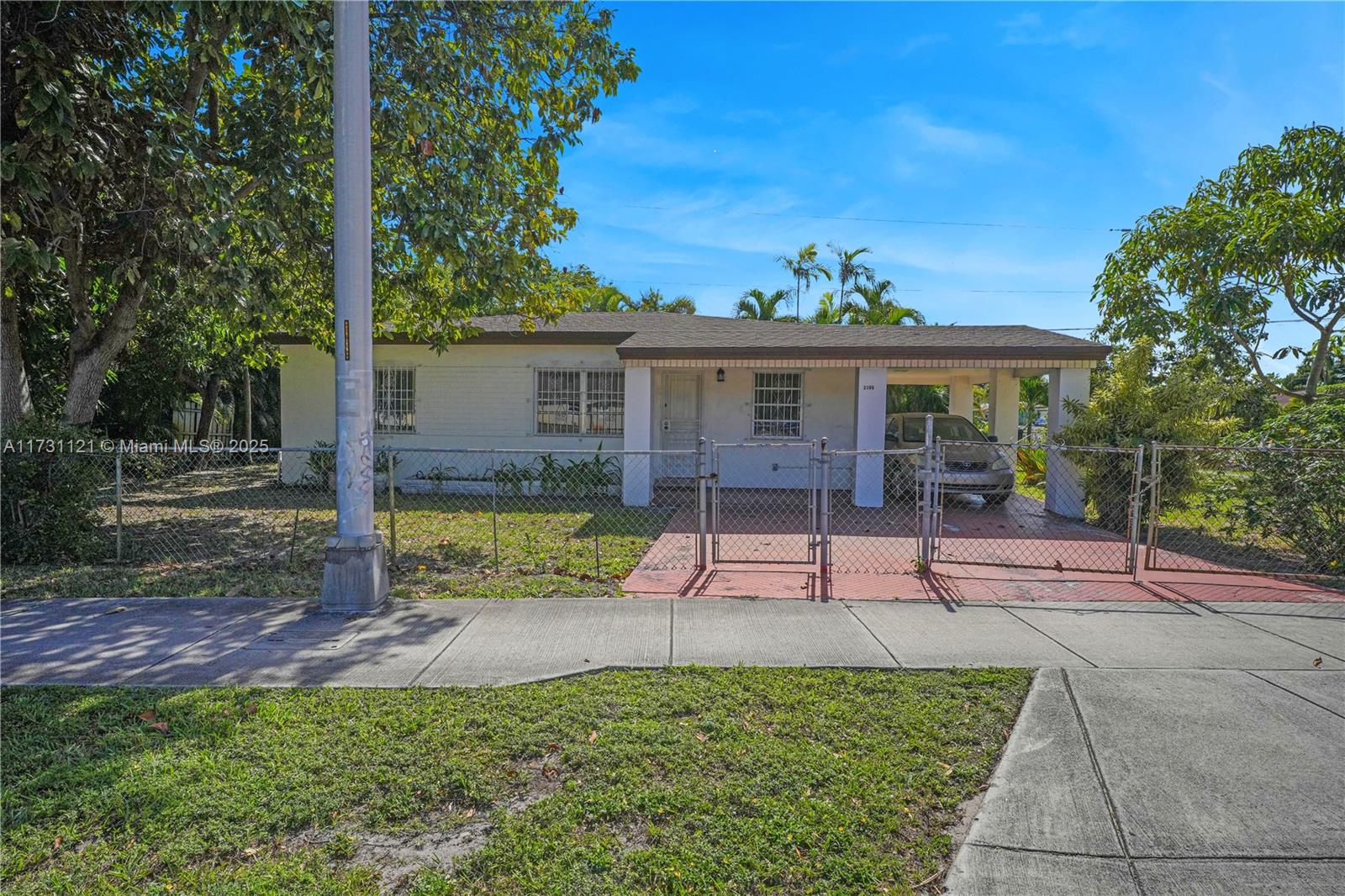 2100 NE 185th St, North Miami Beach, Florida image 5